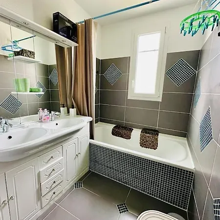 Au Petit Bonheur - Maison Familiale Au Calme *