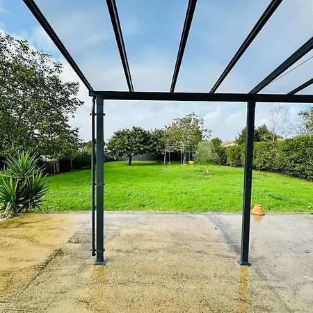 Au Petit Bonheur - Maison Familiale Au Calme